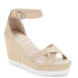 NWT $59 (10) Charles David Wedge Sandals